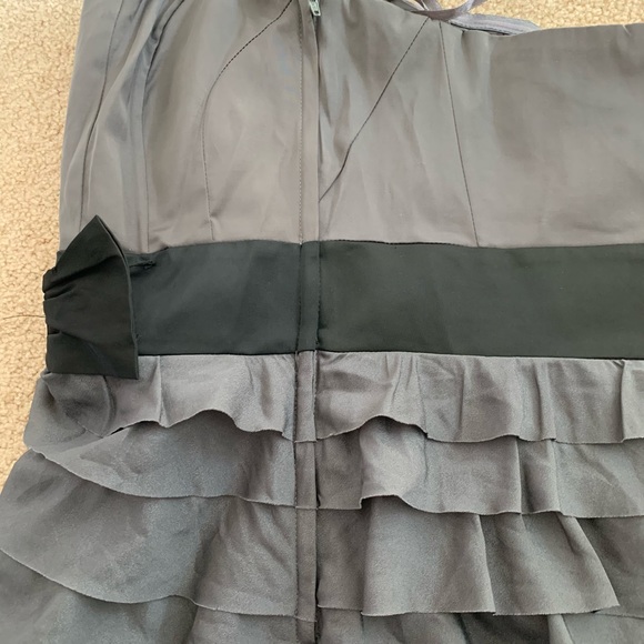 Grey ruffled dress - Picture 3 of 4